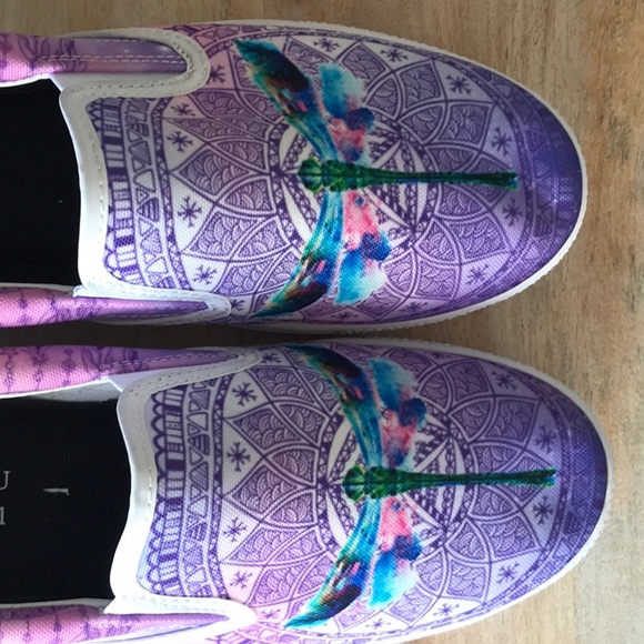 Threaddomain Slip On Sneakers - Picture 2 of 6